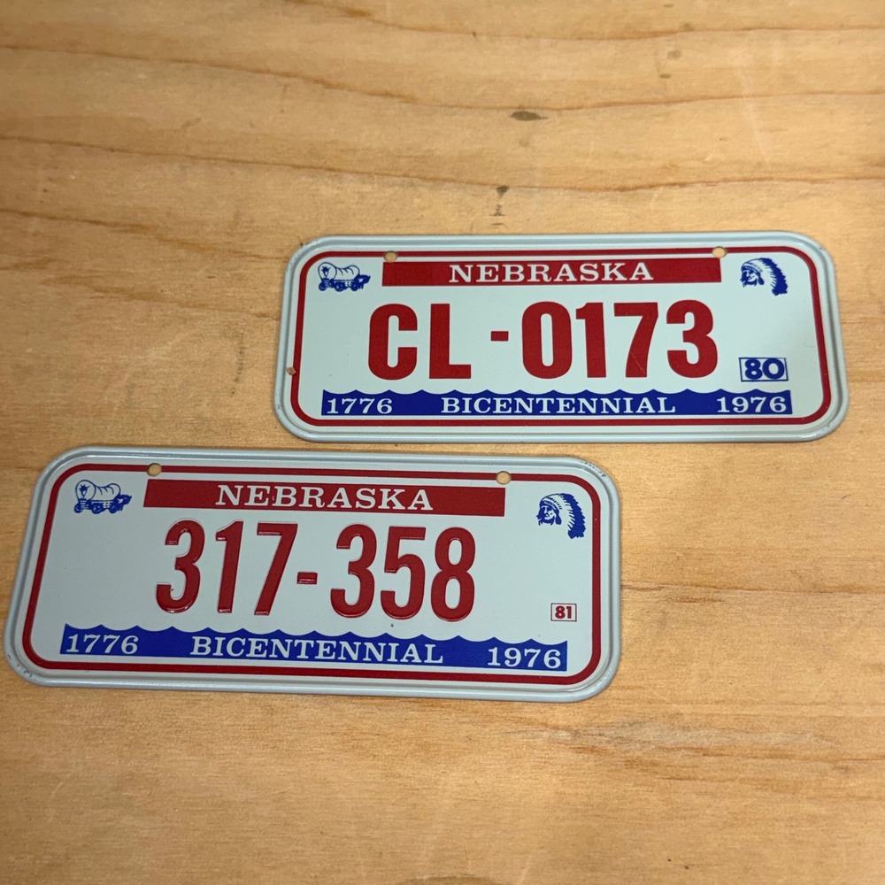 Nebraska Novelty Bike License Plate 1980s Red White Blue Bicentennial Decor 2pc